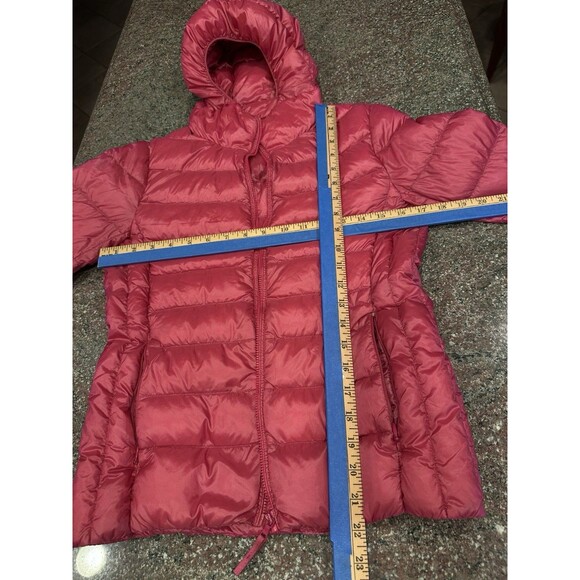 Uniqlo Ultra Light Down Jacket Teen  Size 5/S Pink Hooded Puffer Packable - Picture 7 of 10